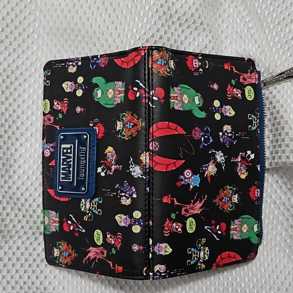 LOUNGEFLY MARVEL SY CHIBI GROUP FAUX LEATHER SNAP WOMENS WALLET - Picture 7 of 8